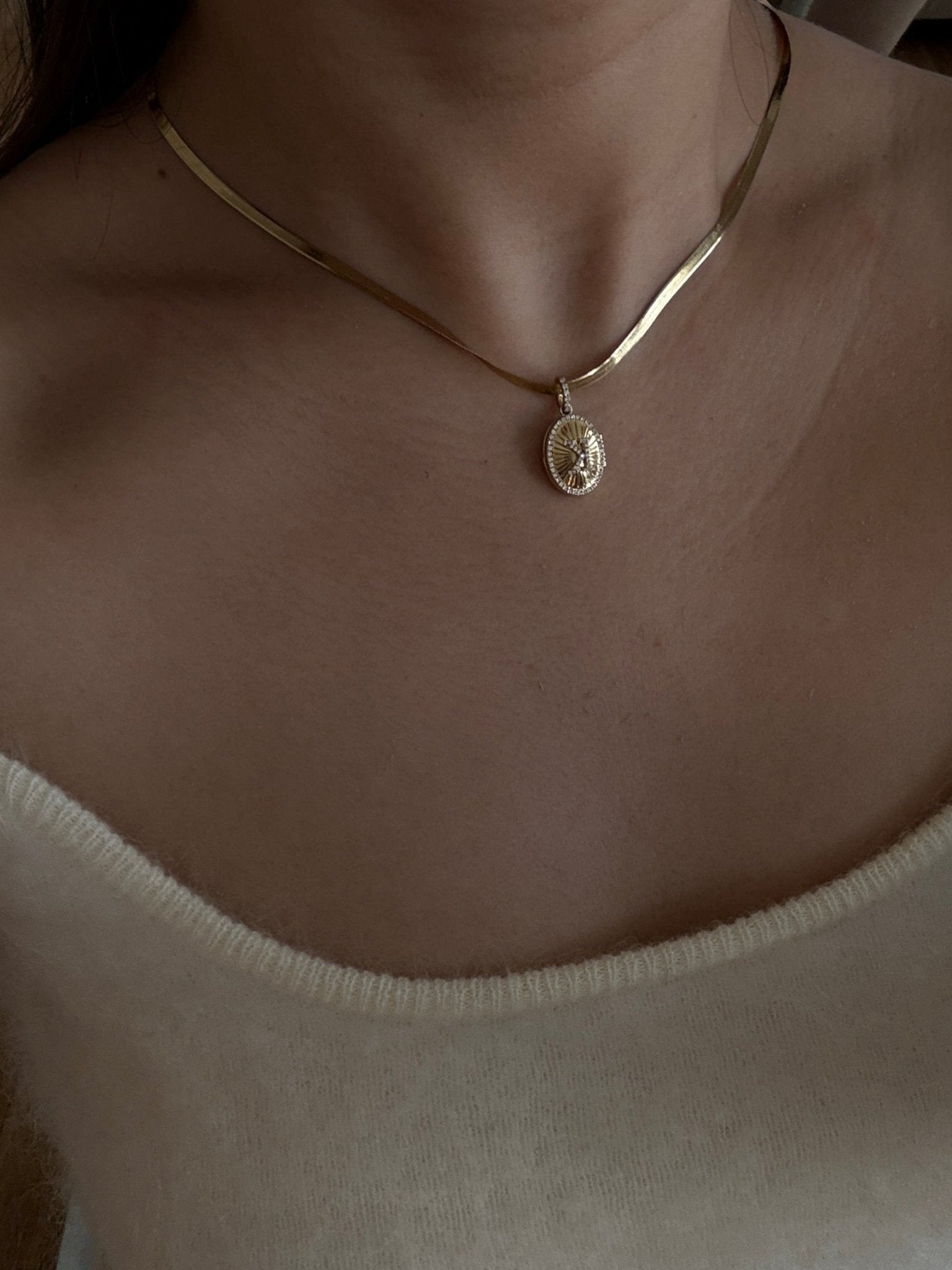 Affection Oval Locket - SIA Jewelry