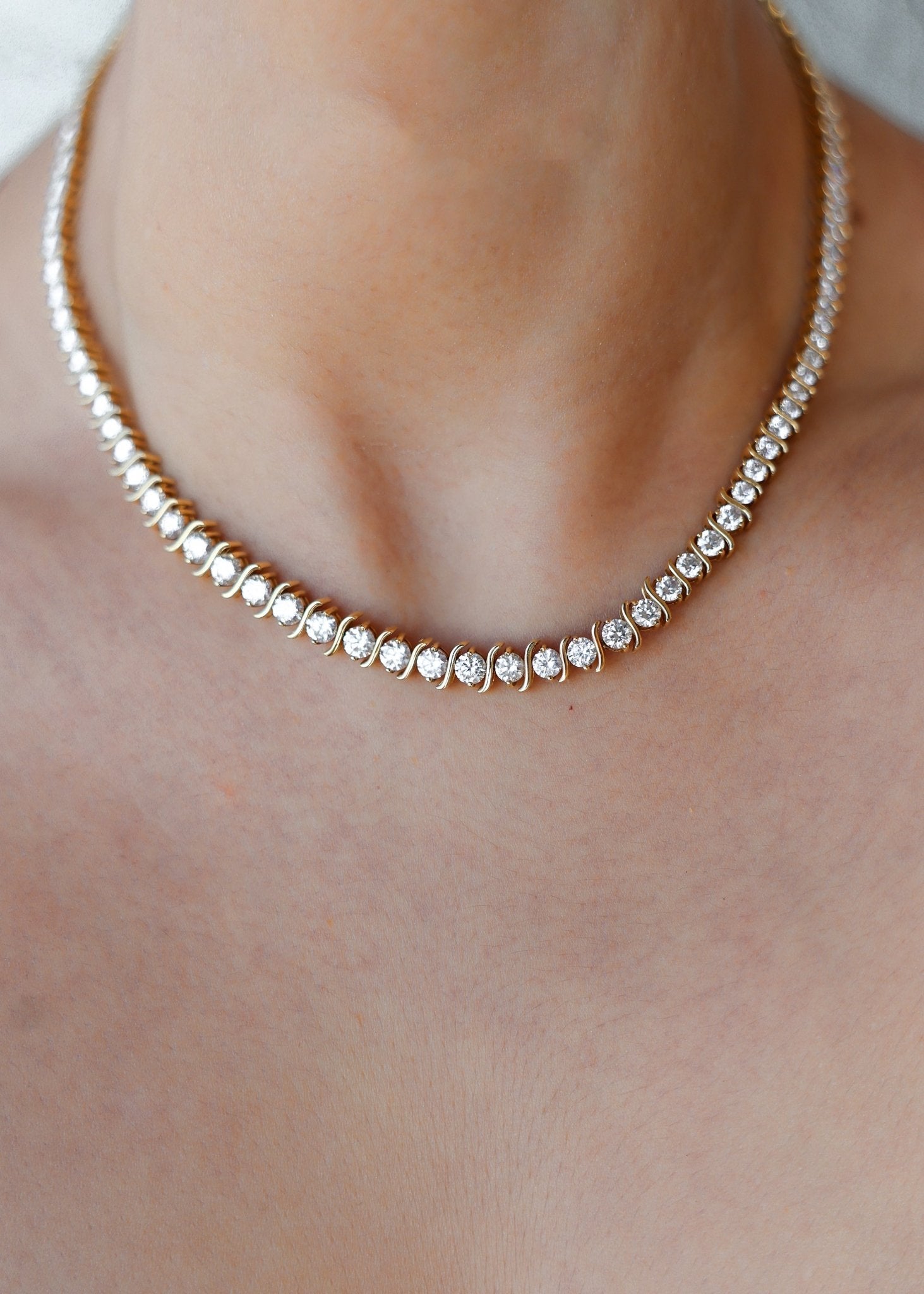 Serenity Diamond Graduated Line Necklace - SIA Jewelry