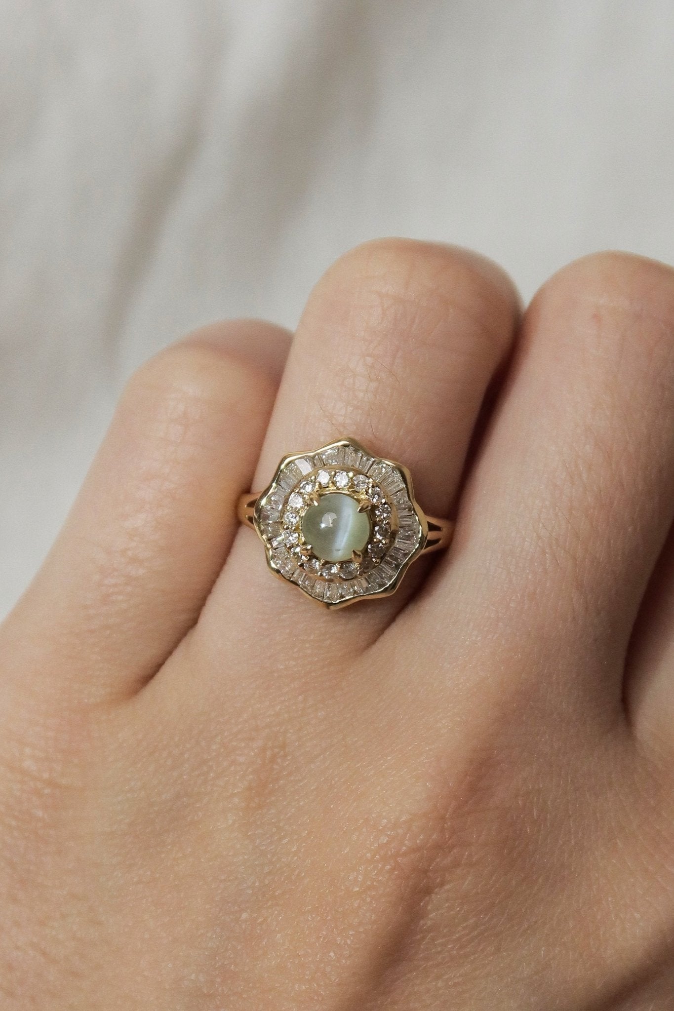 Vintage Cat Eyes Stone Diamond Ring - SIA Jewelry