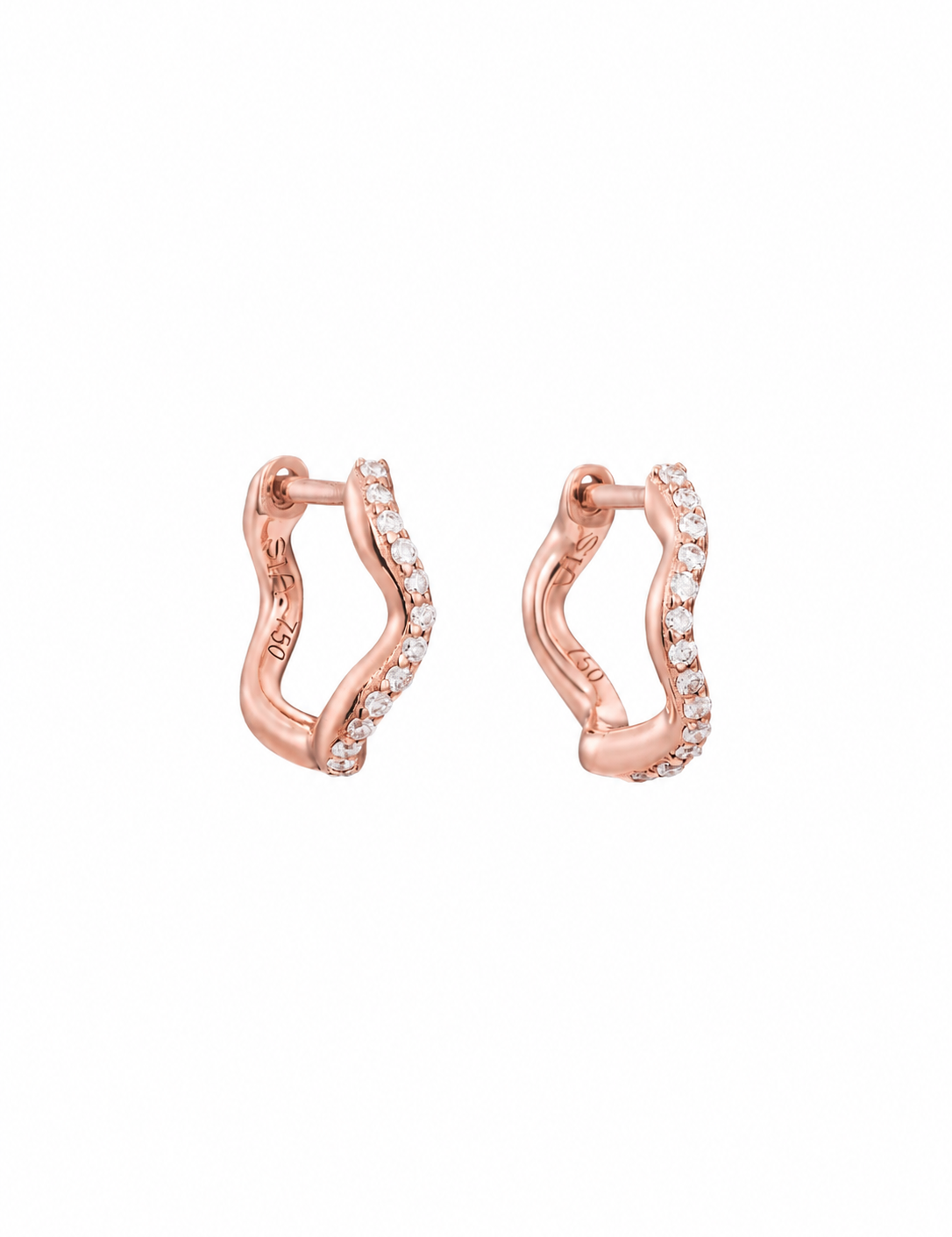 Winly Wave Diamond Huggie