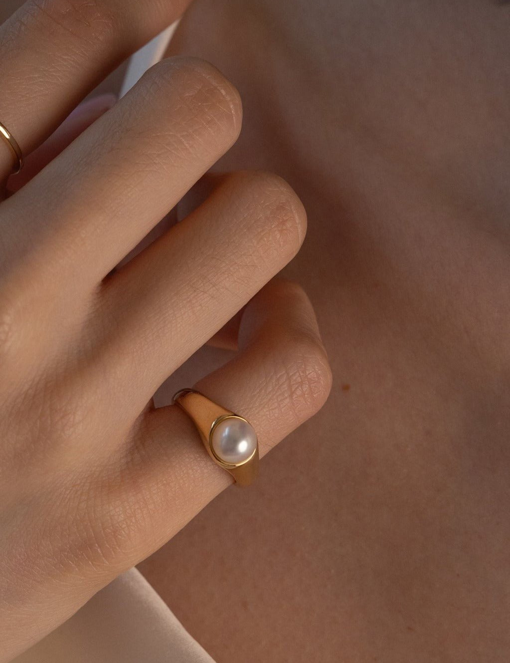 Pearl Signet Ring - SIA Jewelry