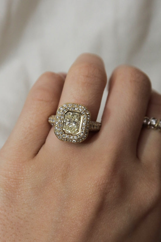 Vintage Ember Emerald Diamond Ring - SIA Jewelry