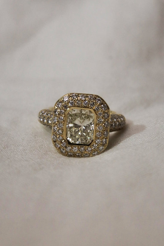 Vintage Ember Emerald Diamond Ring - SIA Jewelry