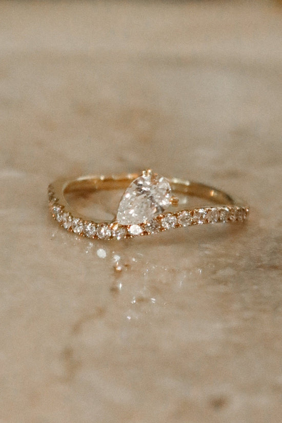 Vintage Pear Diamond Curve Ring - SIA Jewelry