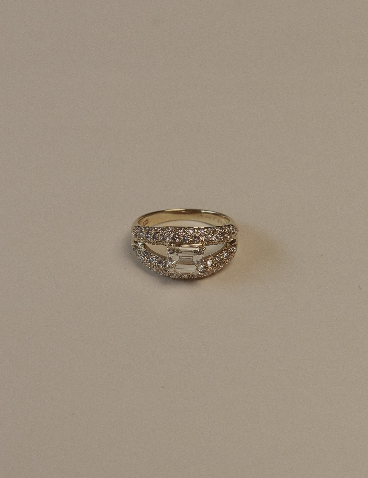 Vintage Twiny Emerald Diamond Ring - SIA Jewelry
