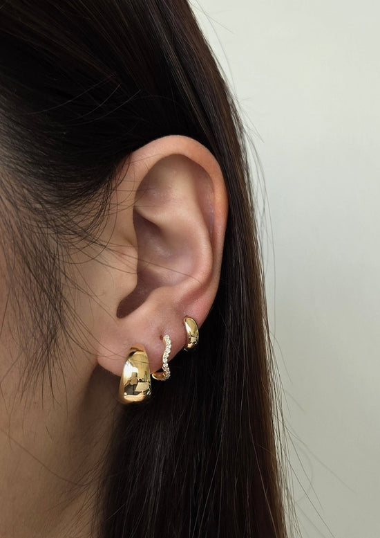 Winly Wave Diamond Huggie - SIA Jewelry