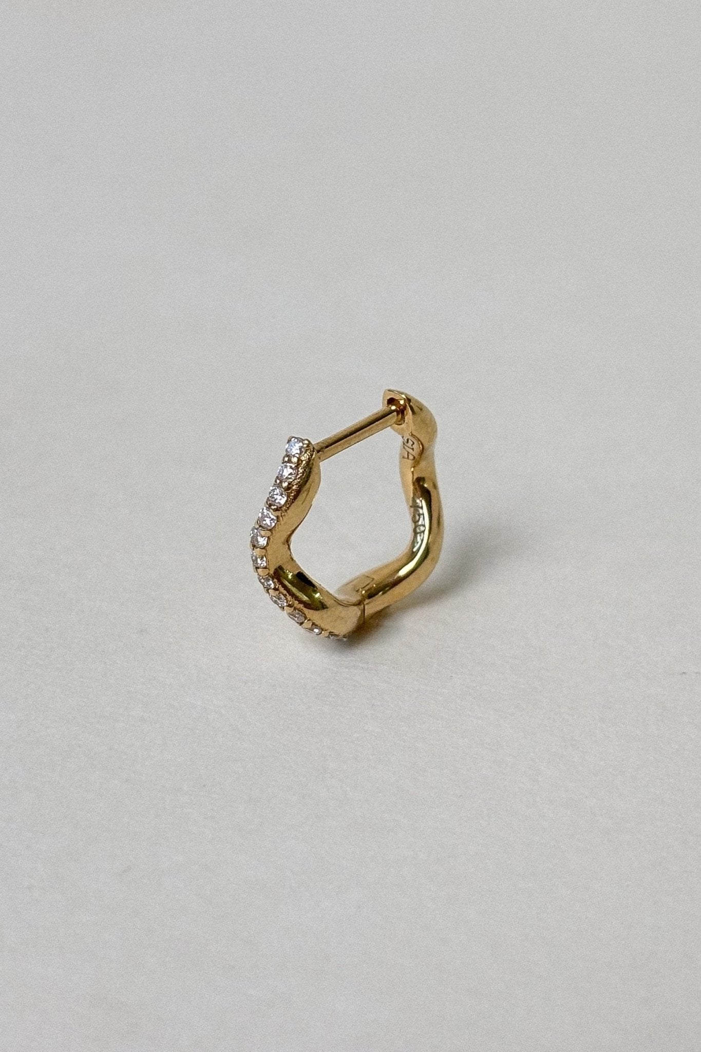 Winly Wave Diamond Huggie - SIA Jewelry
